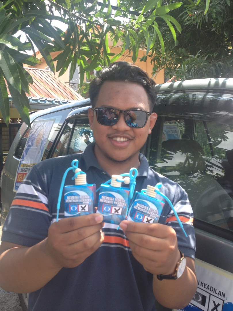 Pewangi KEADILAN laku keras