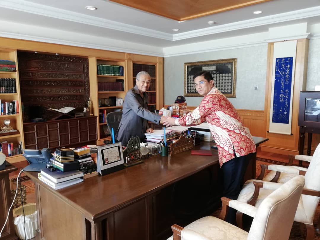 Mohamed Azmin bertemu Tun M