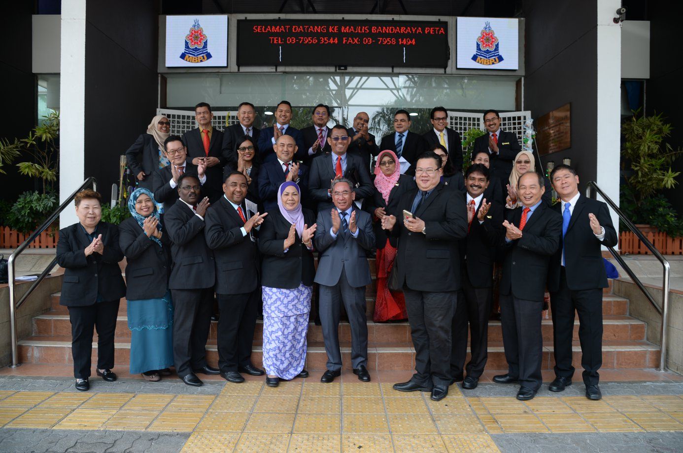 MBPJ arah restoran 24 jam bersih premis