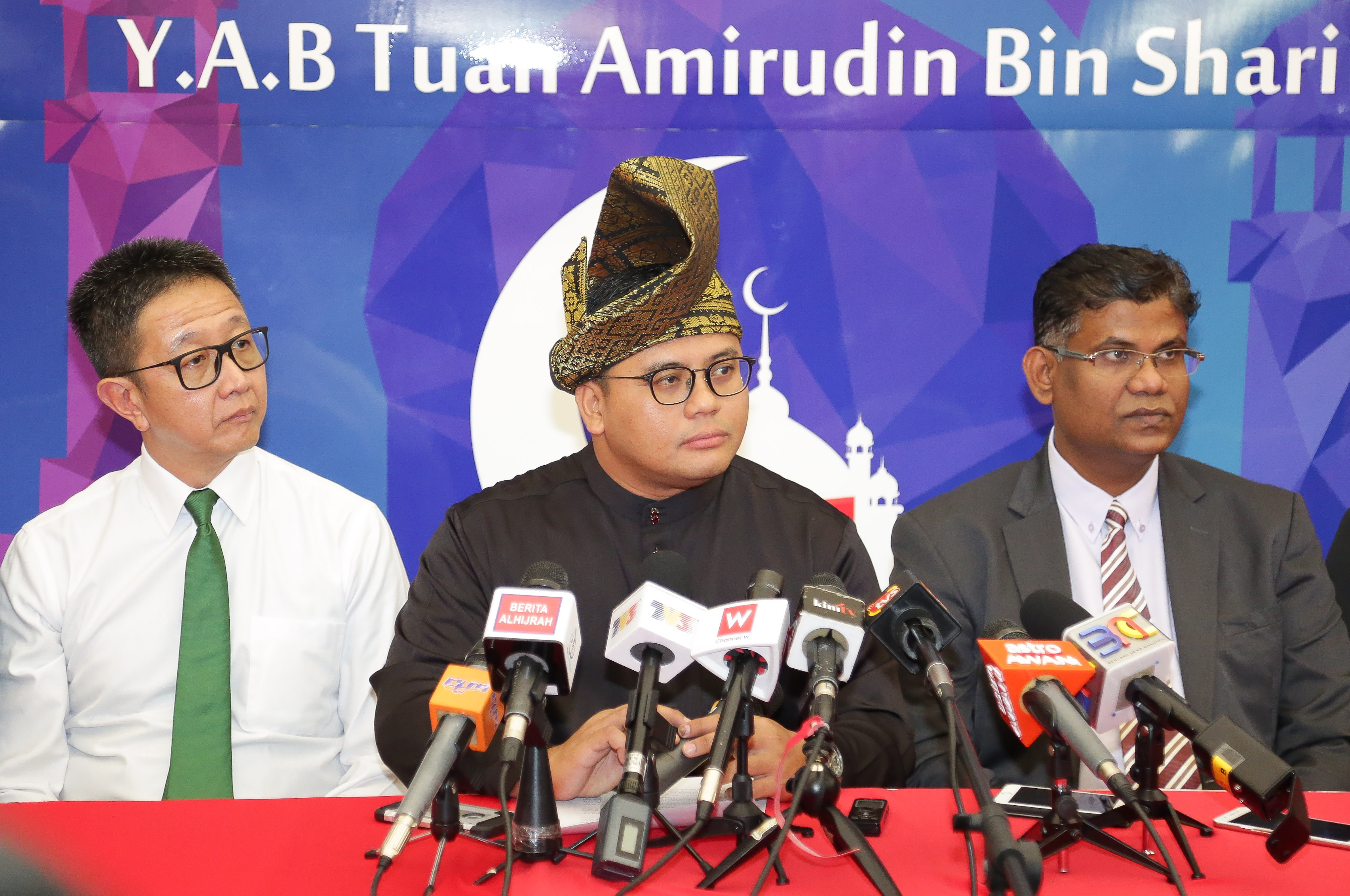 Demi rakyat, isteri fahami pengorbanan Amirudin
