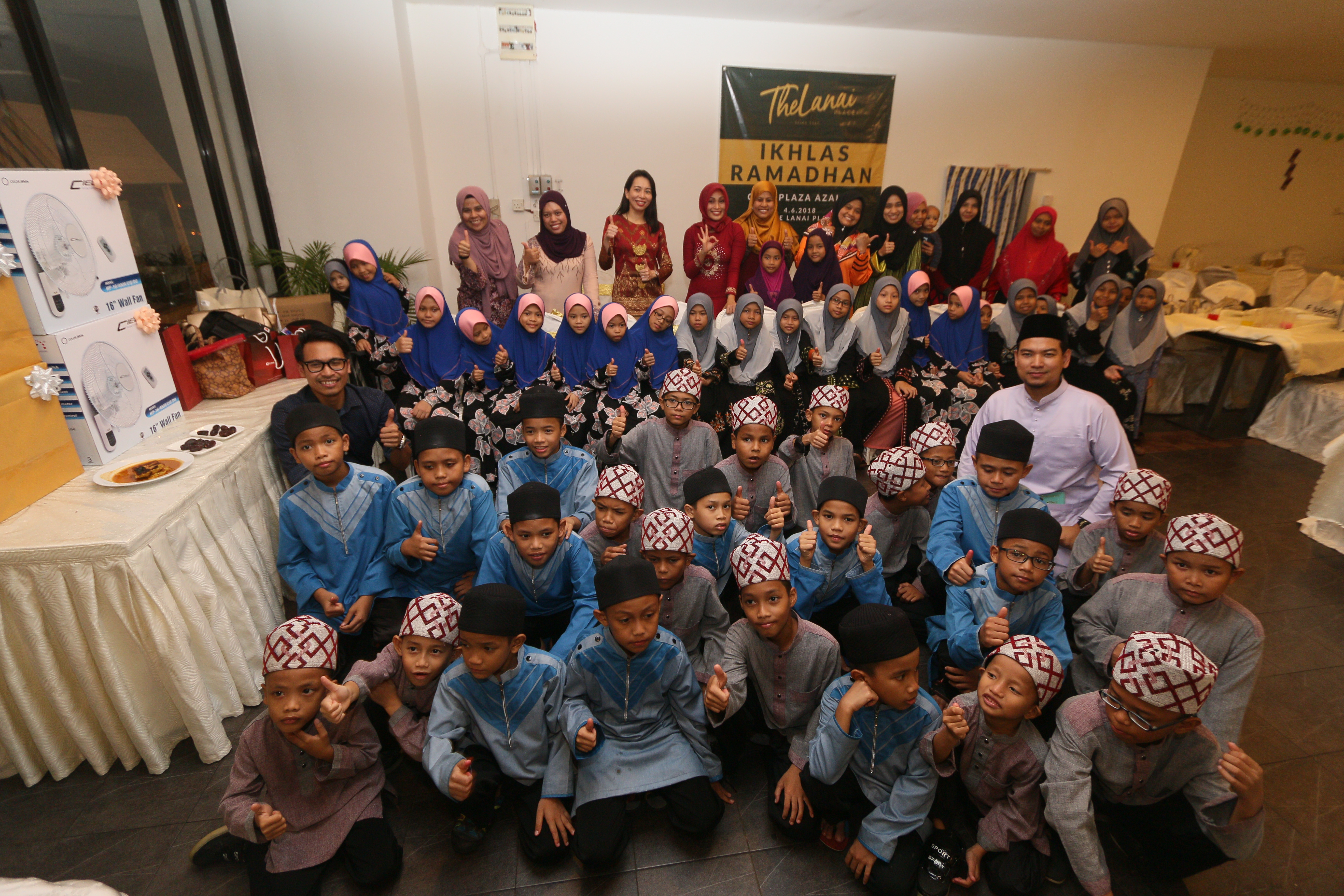CIMB Plaza Azalea rai 50 anak yatim