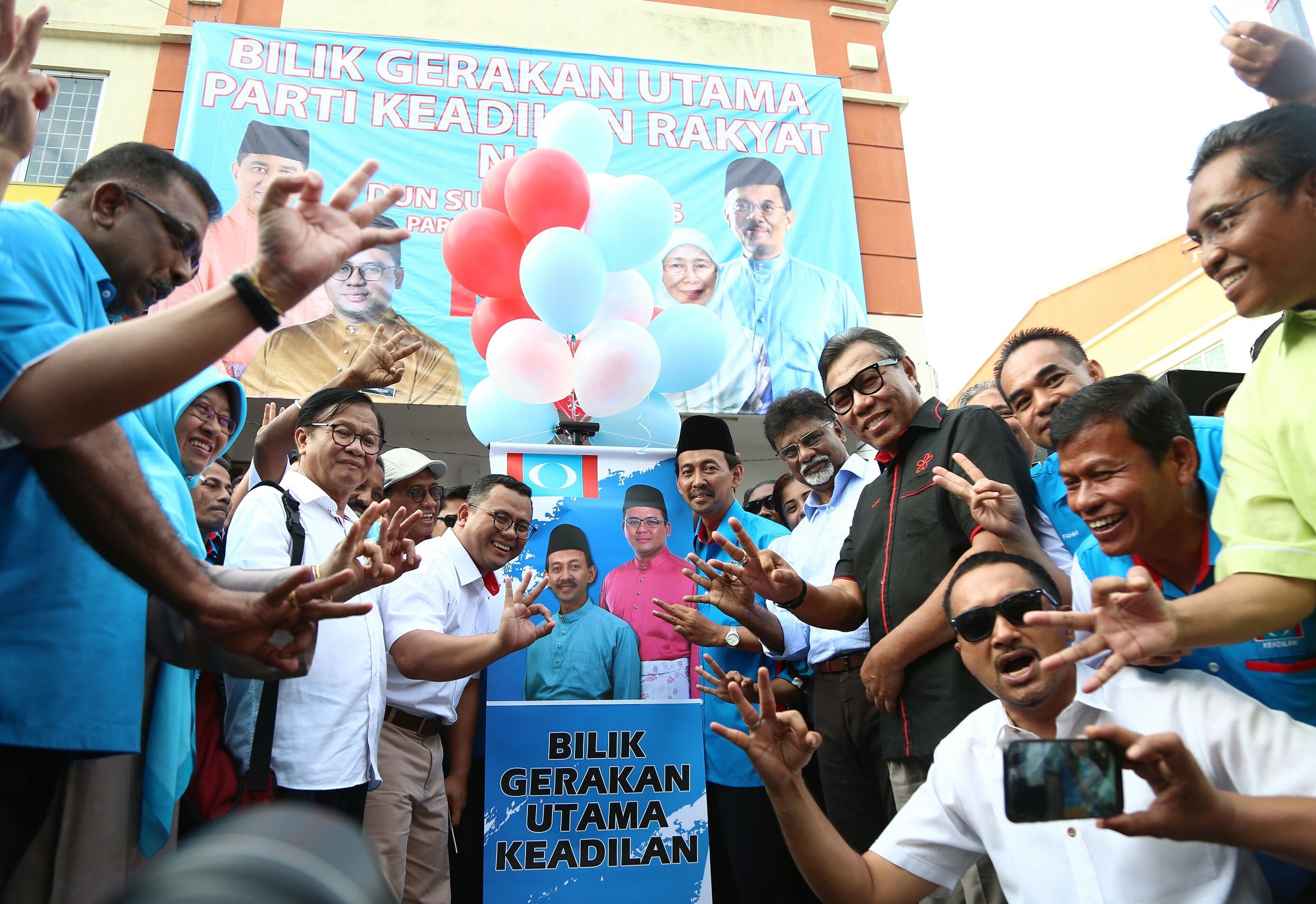 KEADILAN lancar bilik gerakan DUN Sungai Kandis