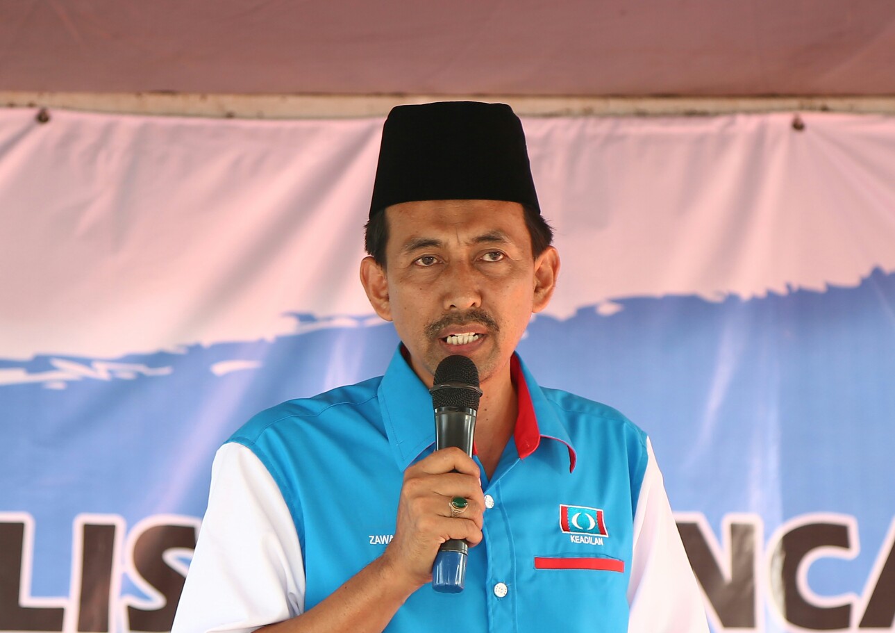 Zawawi fokus pembangunan awam Sungai Kandis
