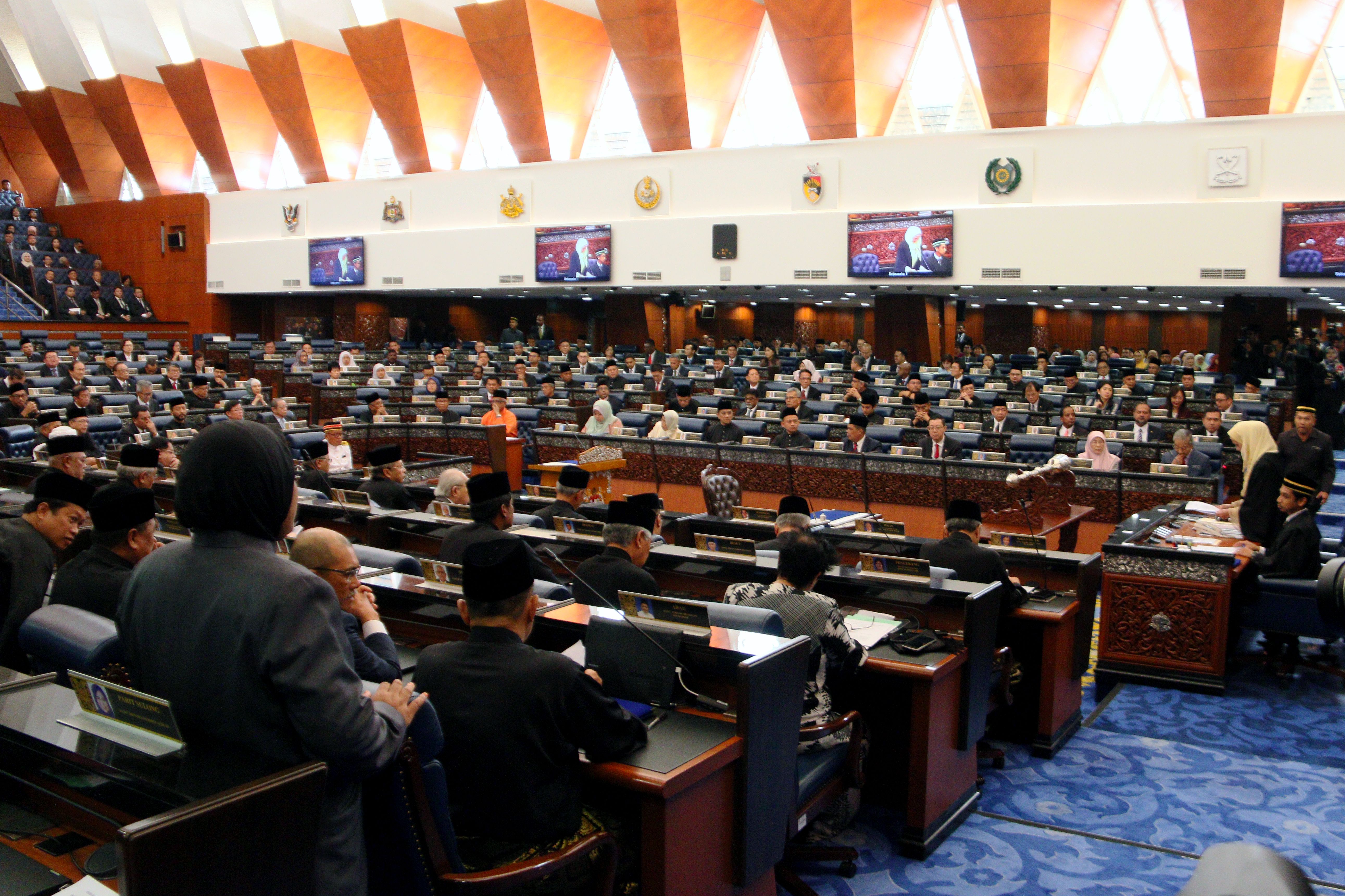 Perkembangan politik terkini ubah komposisi kerusi Parlimen