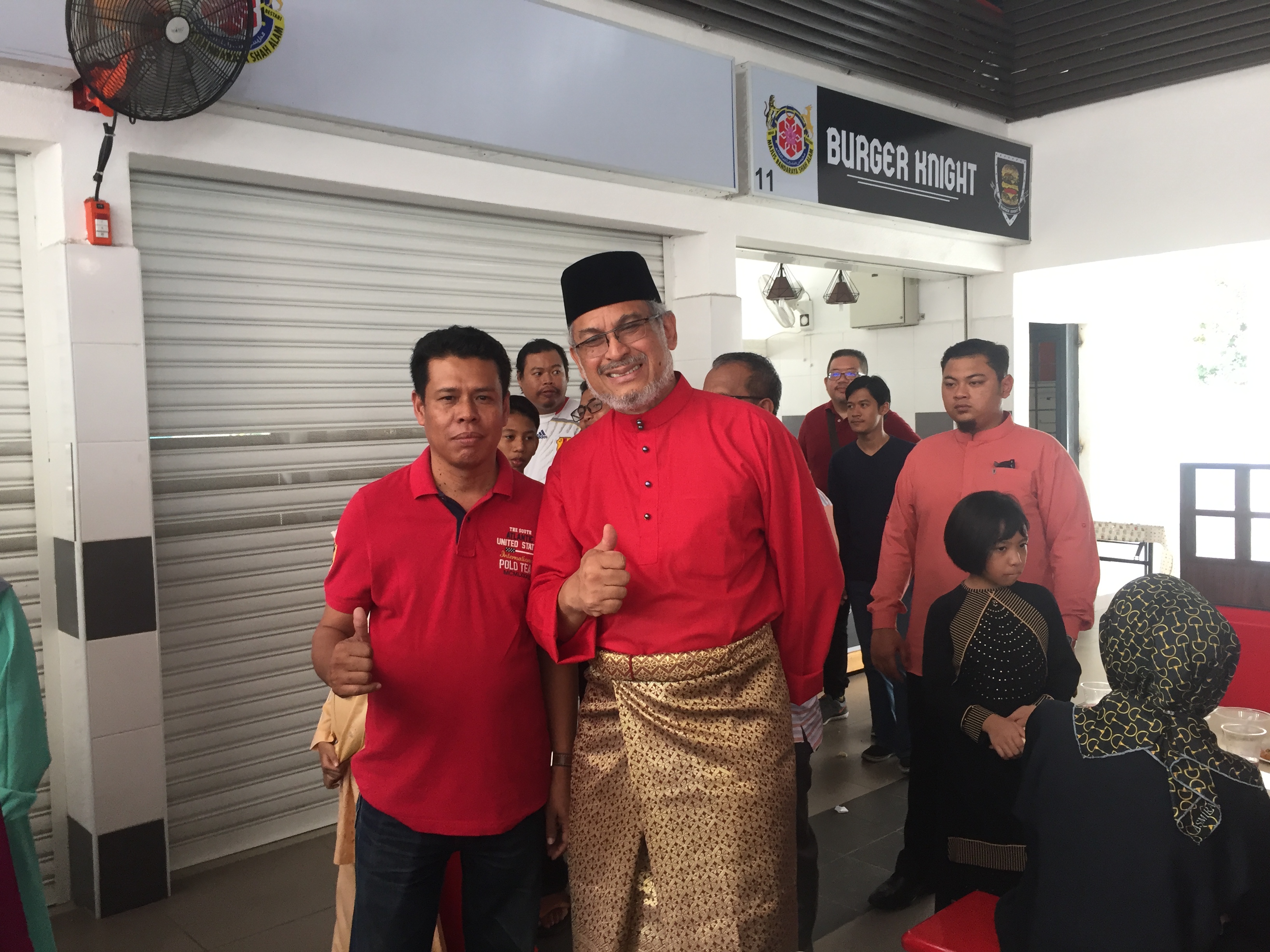 Jangan sewa gerai kepada orang lain