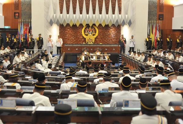 Eight Senators Sworn In as New Dewan Negara Members