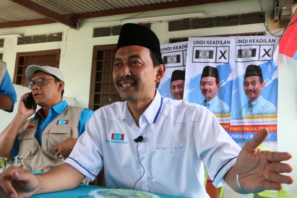 Zawawi tekad perluas peluang pekerjaan generasi muda