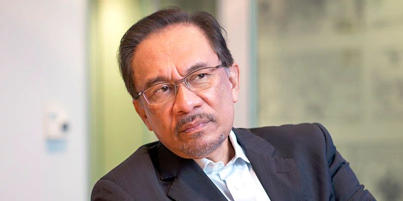 Anwar squash conspiracy claims, urge PKR to move forward