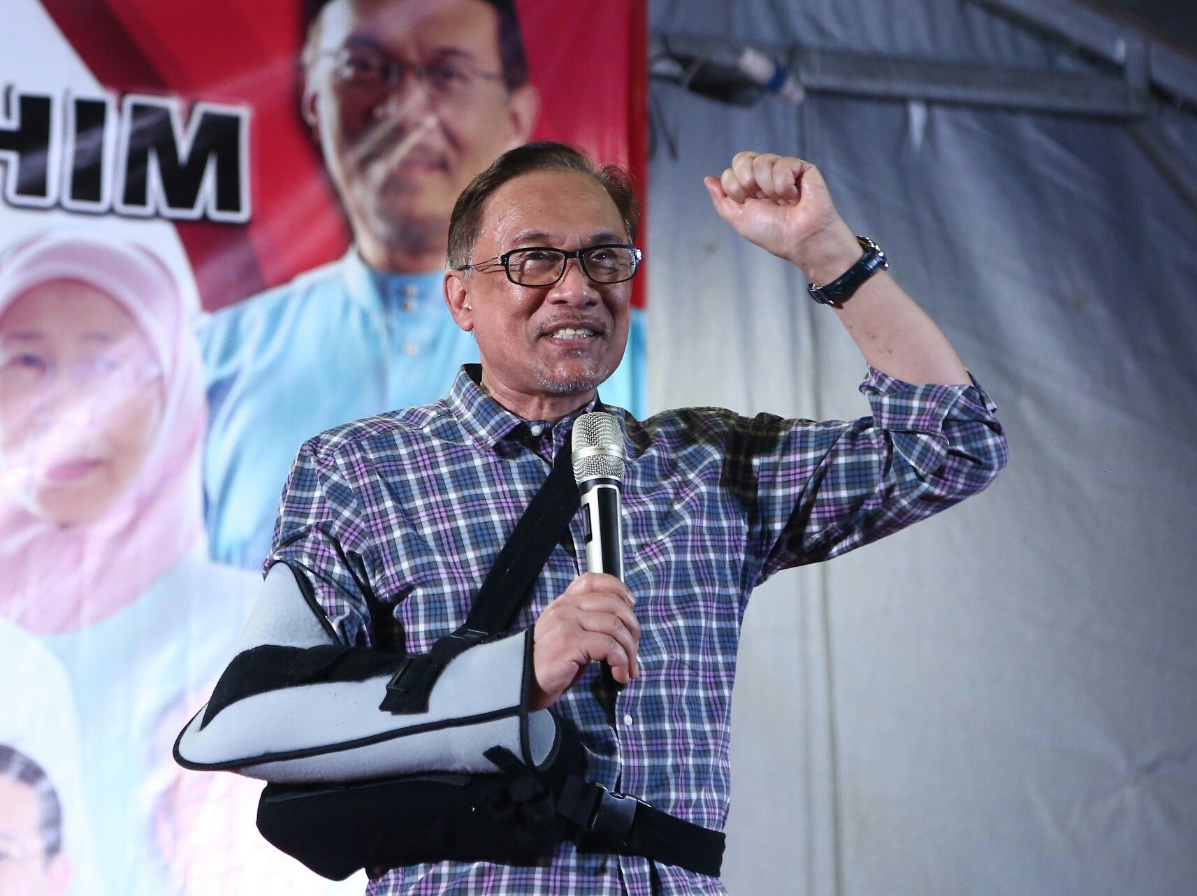 Anwar semangat bantu kempen DUN Sungai Kandis