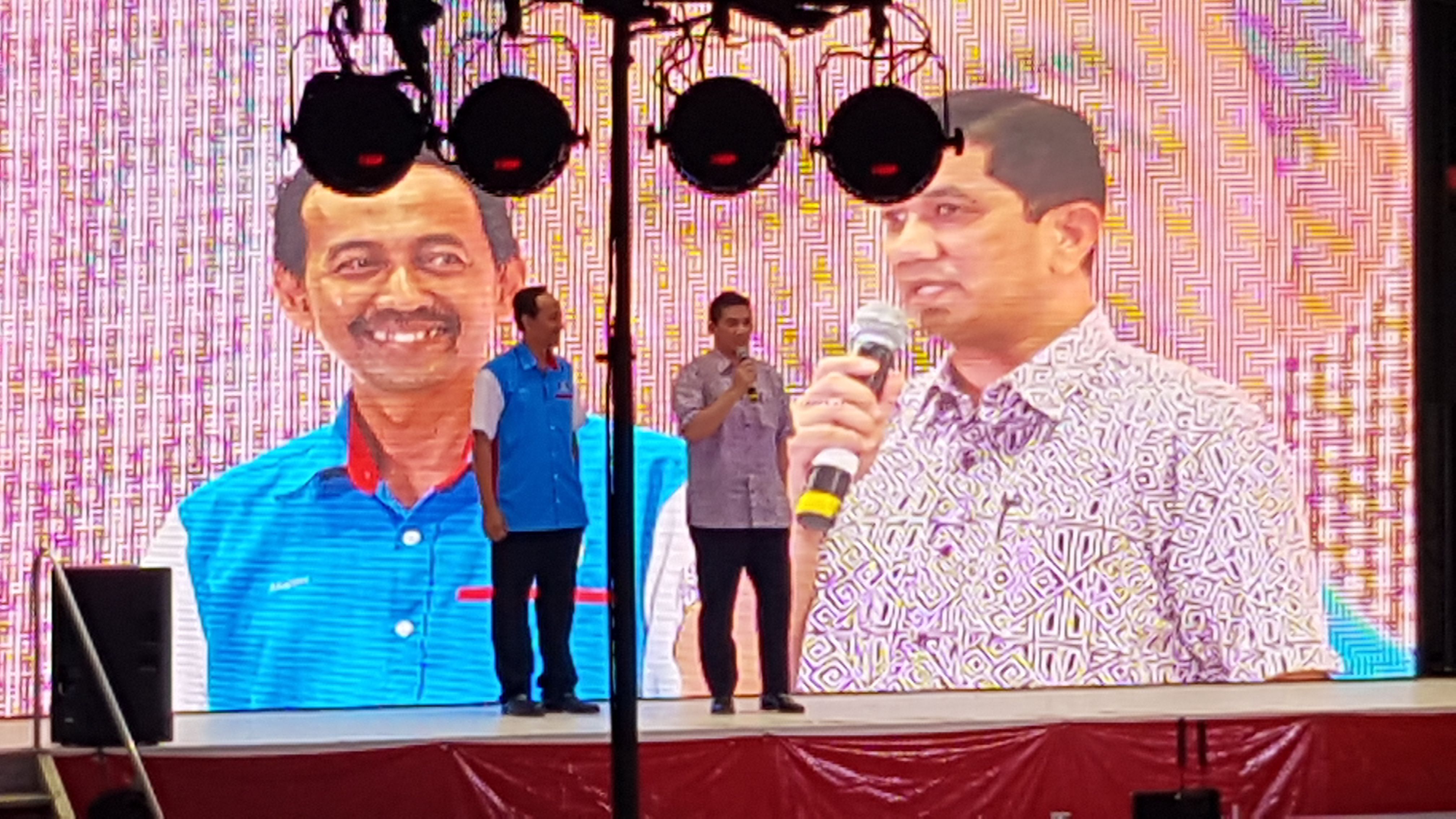 Azmin: Don't give even one Selangor seat to a party of crooks