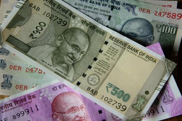 Rupee India cecah paras terendah berbanding Dolar US
