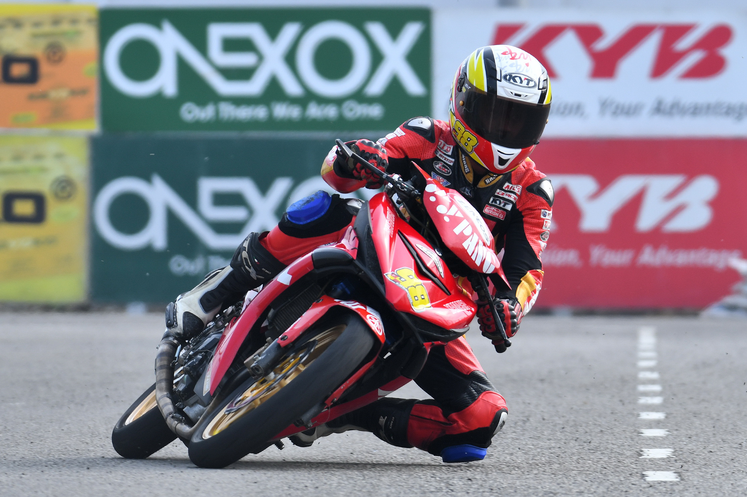 Cub Prix: Izzat azam raih podium di Teluk Intan