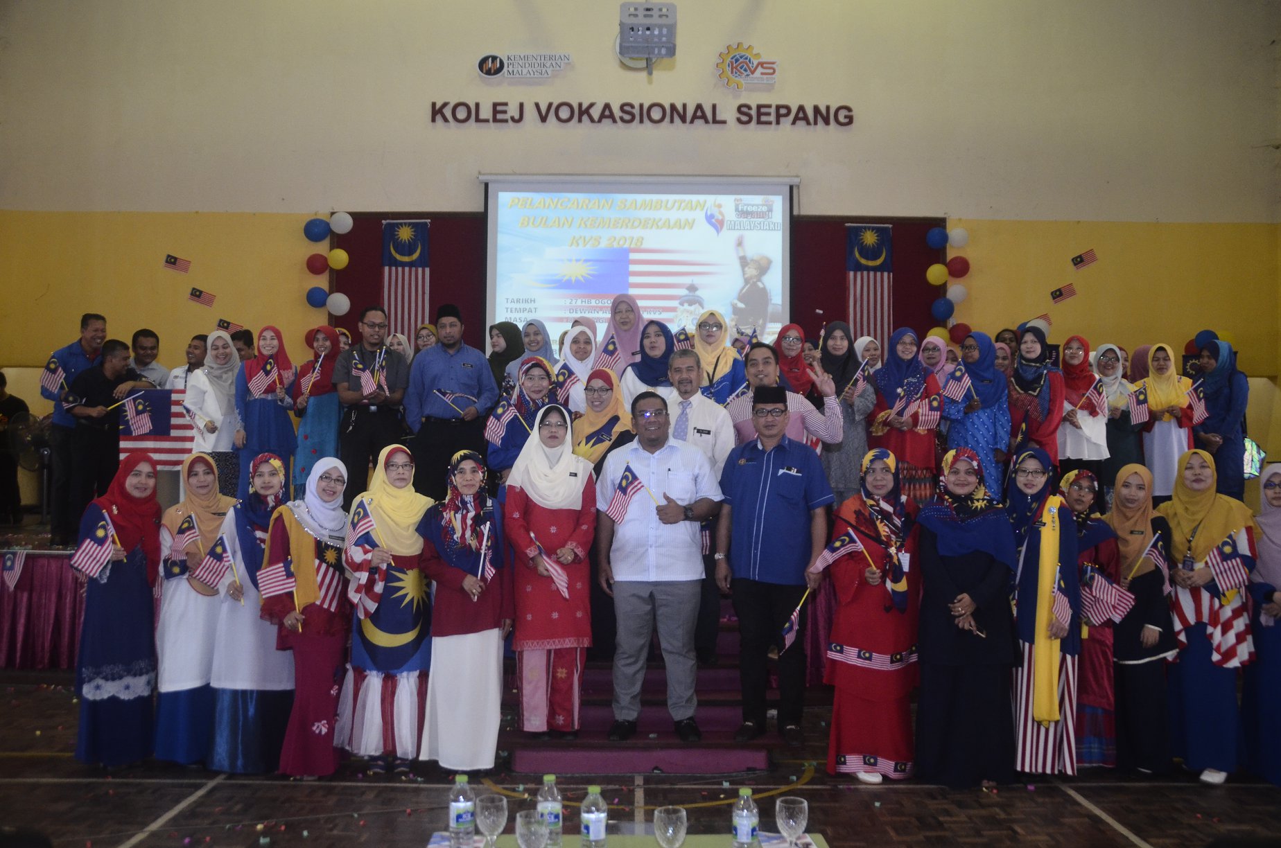 Ayuh bersama kibar Jalur Gemilang - ADN Dengkil