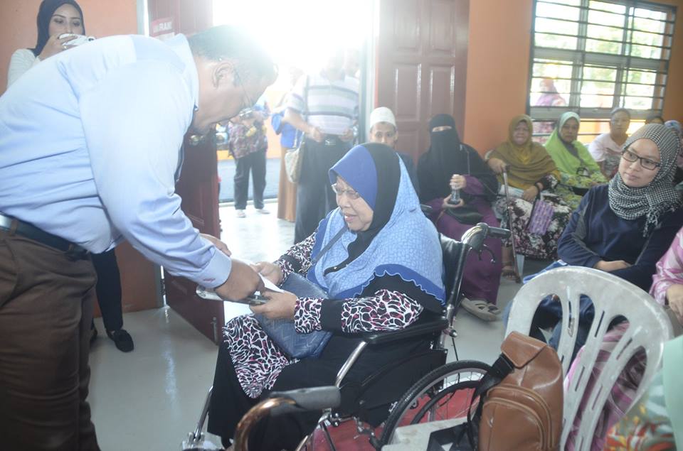 241 wanita DUN Dengkil terima KISS