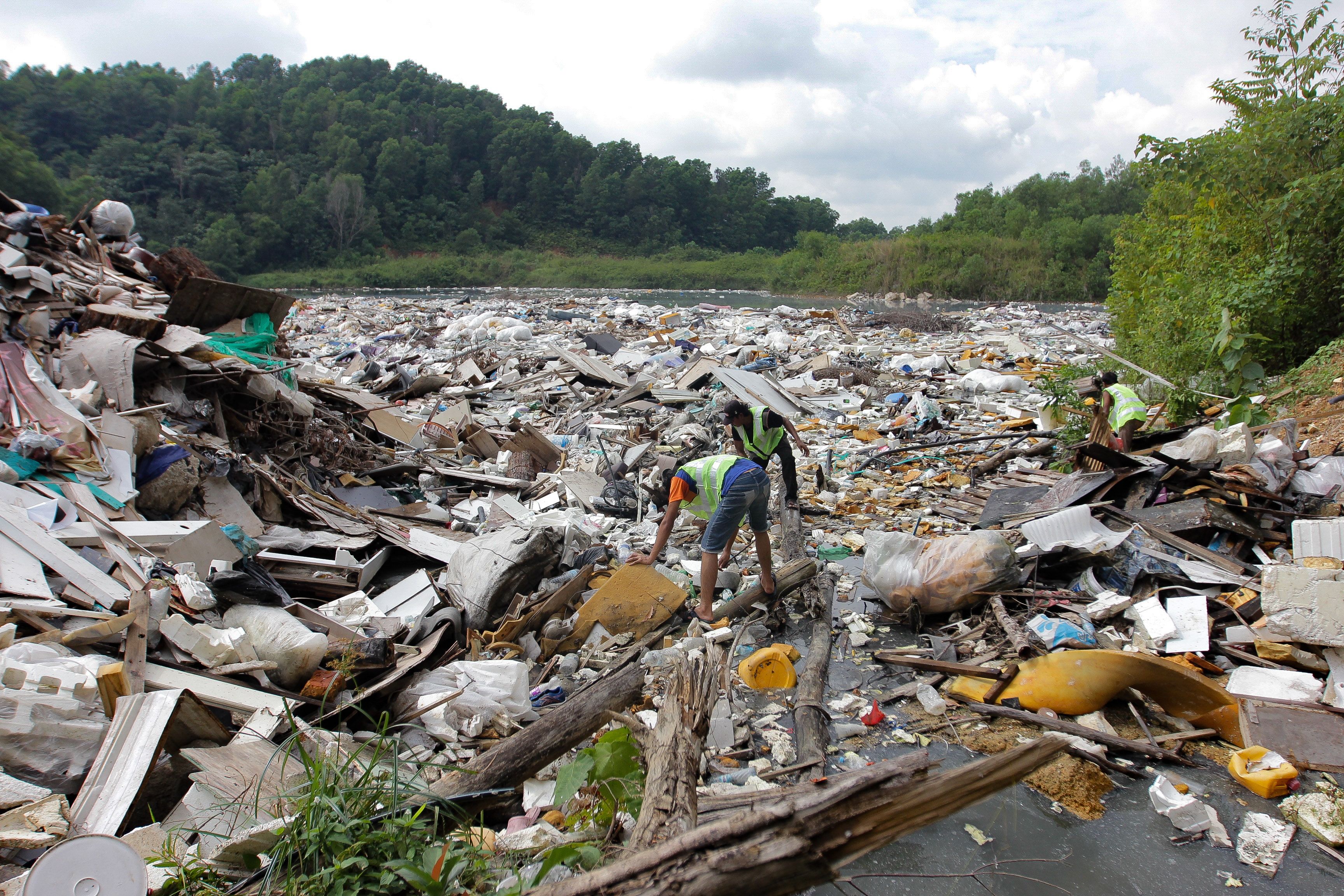 Pemilik diarah bersih sampah, elak tanah dirampas