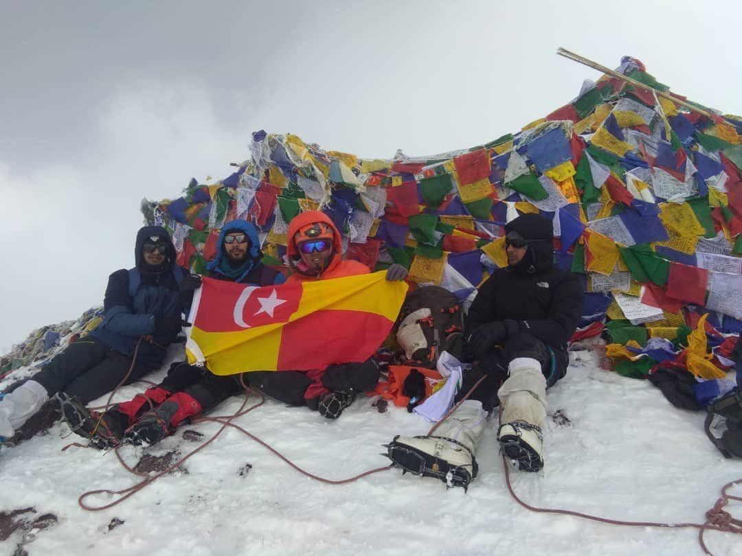 Khairil Aslan berjaya kibar bendera Selangor di Gunung Stok Kangri, India