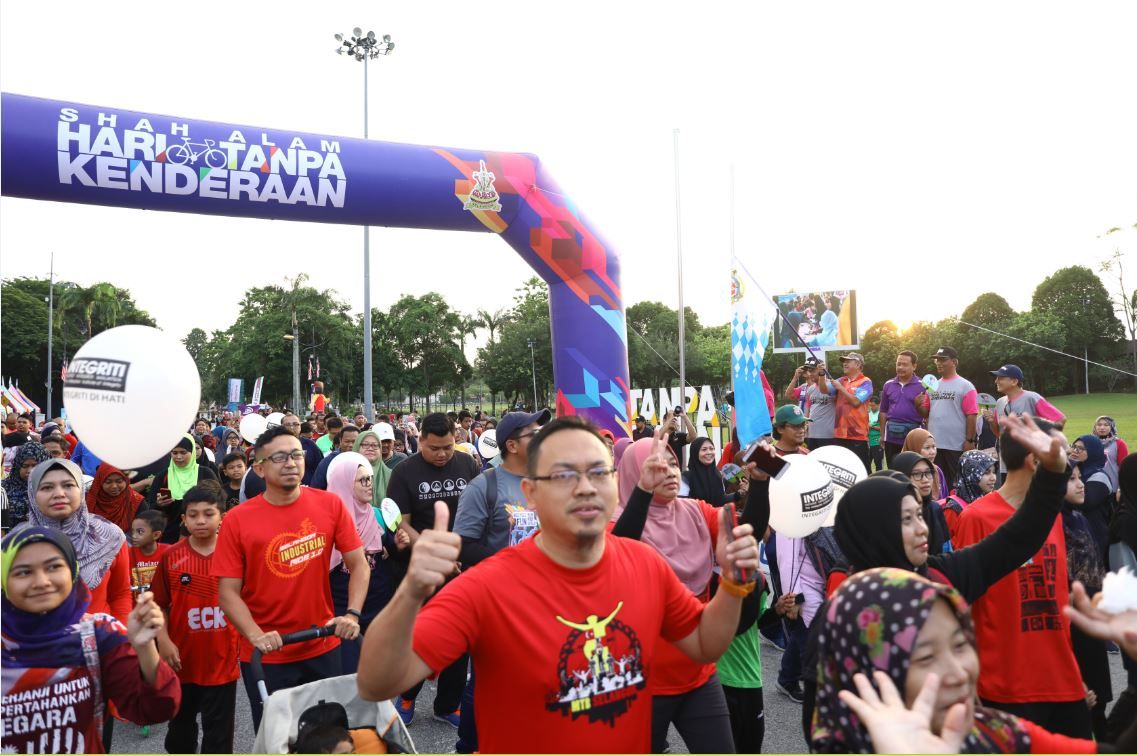 “Family Integrity Walk” MBSA lahir masyarakat sihat