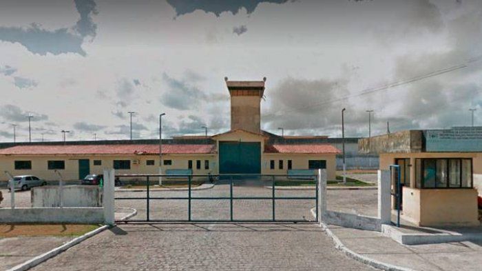 Lebih 100 banduan lolos susulan penjara diserang