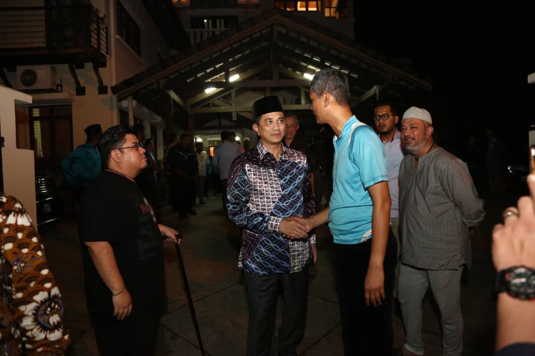 MB & Mohamed Azmin beri penghormatan terakhir