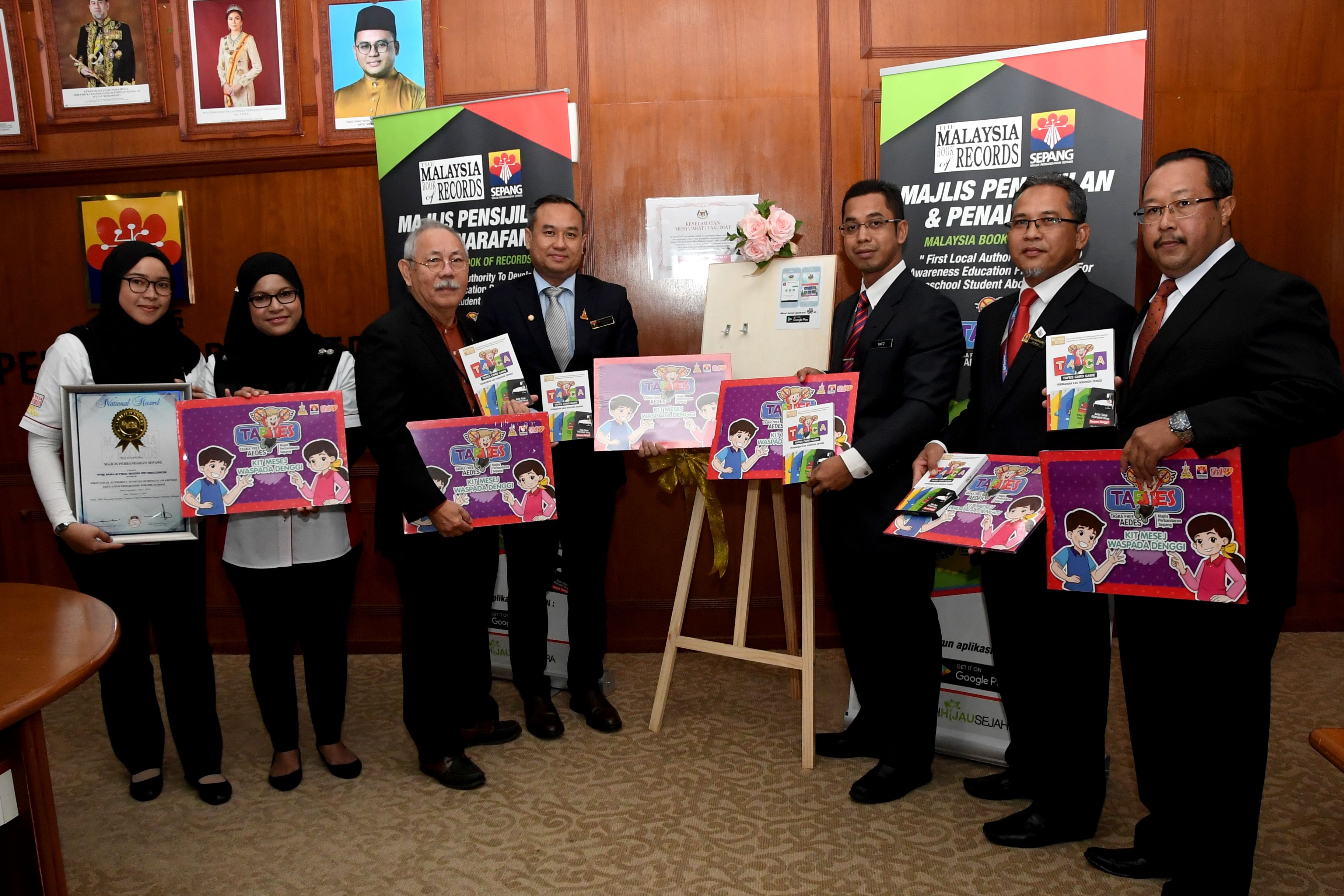 TAFES MPSepang terima penarafan Malaysia Book Of Records