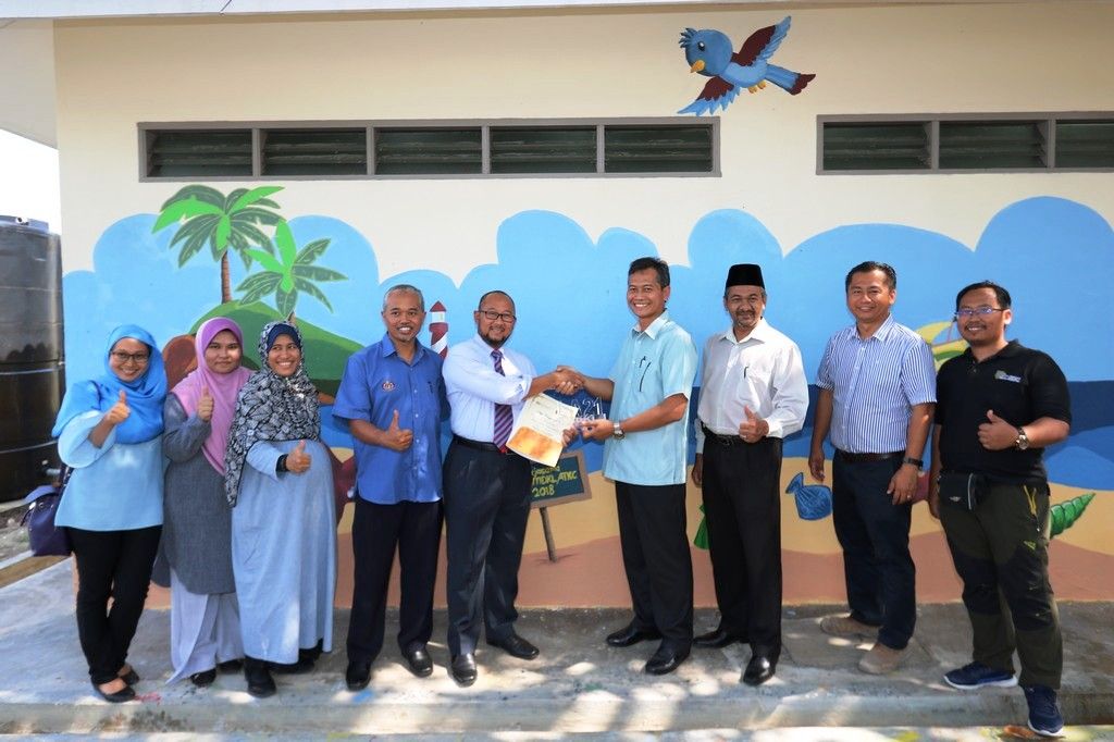 40 pelajar jaya 'Aspirasi Mural' Pantai Kelanang MDKL