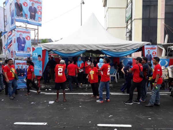 Hujan tak halang perayaan demokrasi pemilihan KEADILAN Cabang Gombak