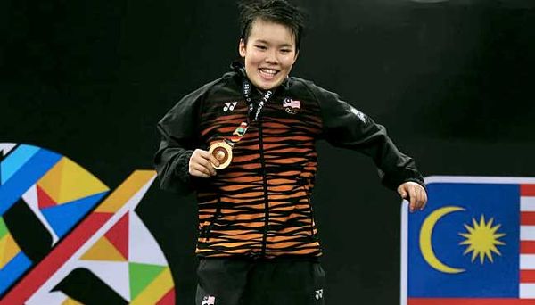 JIN WEI WINS WORLD JUNIOR CHAMPIONSHIPS, CANADA