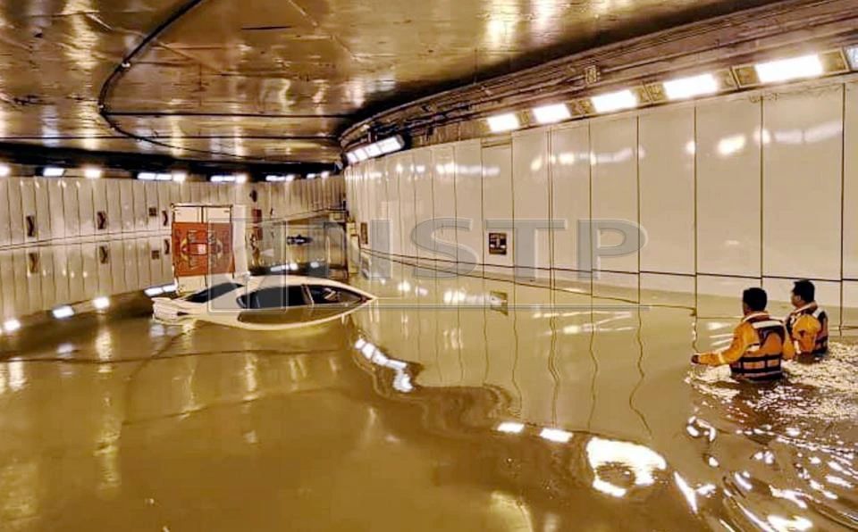 Beberapa kawasan di ibu negara terjejas banjir kilat