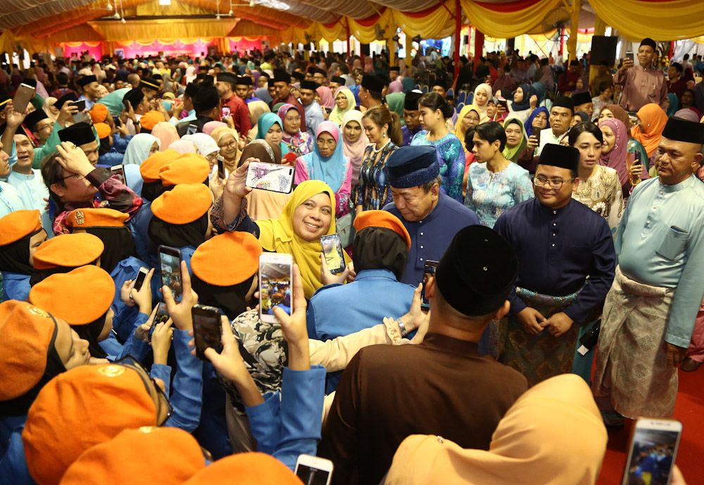 Ribuan rakyat meriahkan Jamuan Hi-Tea Sultan Selangor