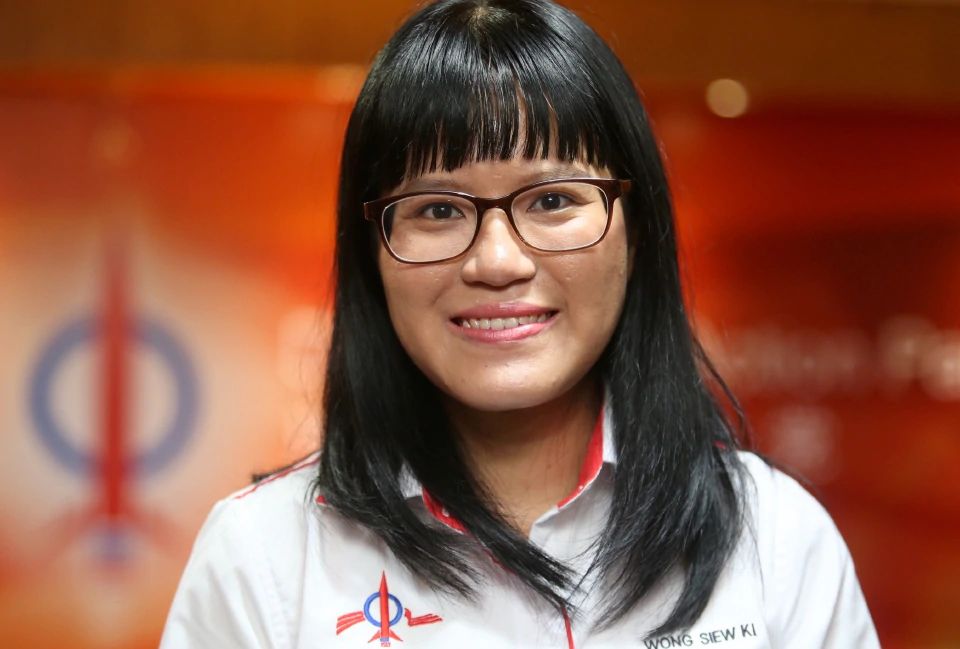 தொழிலாளர் குடியிருப்பு திட்டம் – பலாக்கோங் சட்டமன்ற உறுப்பினர் வரவேற்பு