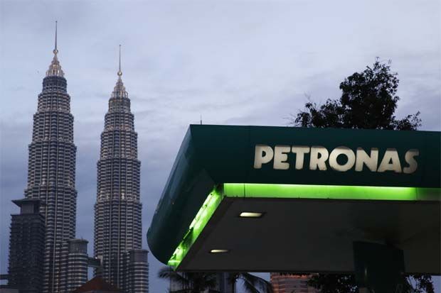 PETRONAS GRABS THREE AWARDS, RETAINS APAC NATIONAL OIL COMPANY OF THE YEAR