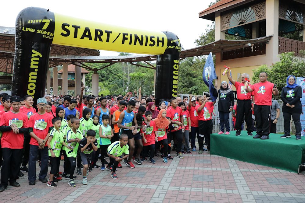 Peserta antarabangsa meriahkan Larian Ceria Pendidikan