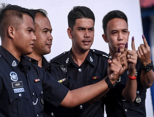 SPR: 69 peratus pengundian awal sehingga 12 tengahari