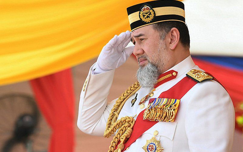SULTAN MUHAMMAD V, A PEOPLE'S KING
