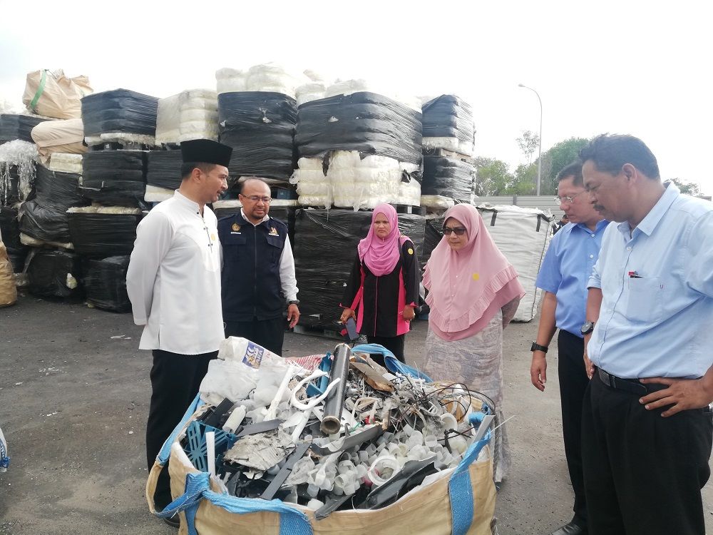 EXCO gesa MPK banteras kebanjiran kilang haram