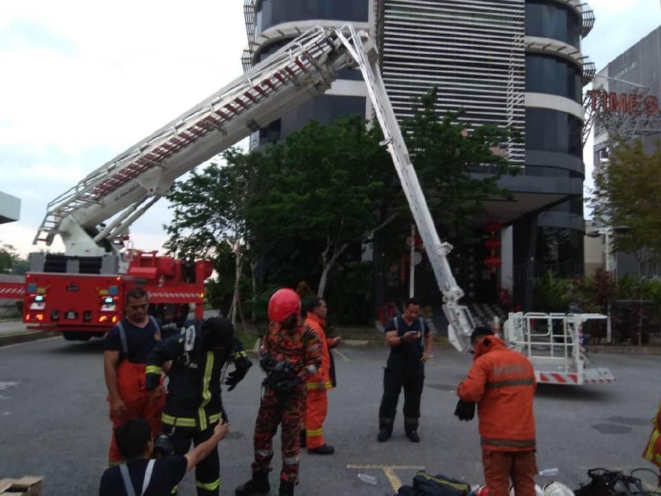 Bomba temui 4 lagi mayat kebakaran pusat hiburan