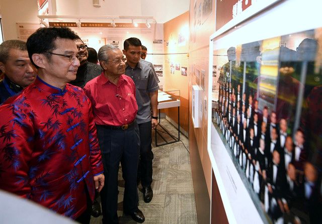 PM, TPM meriahkan rumah terbuka Tahun Baharu Cina