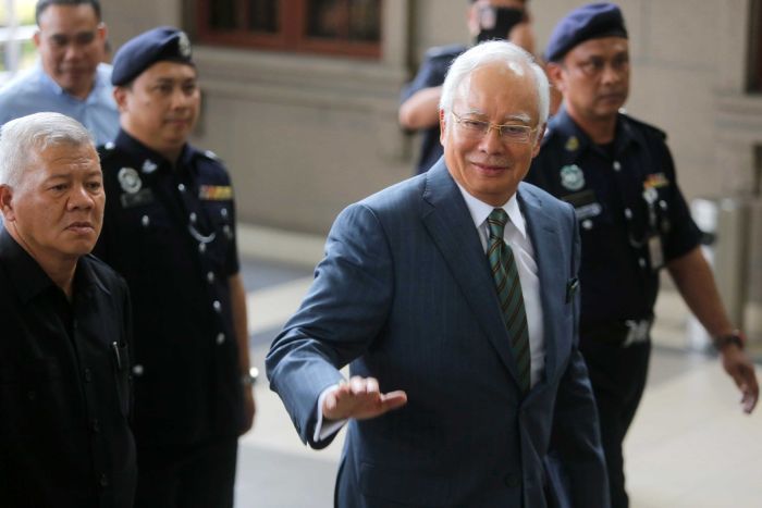 NAJIB DOES NOT UNDERSTAND SALE OF HOTEL ROYALE CHULAN - DEFENCE MINISTER'S OFFICE