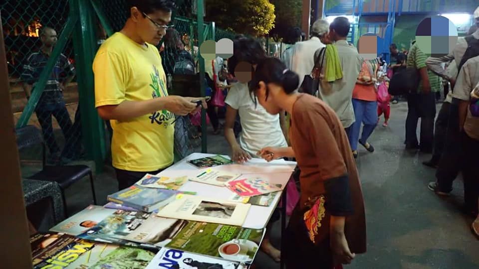 Kumpul buku terpakai untuk anak gelandangan