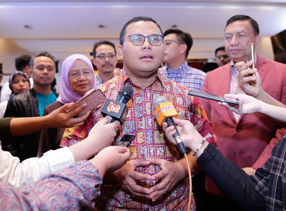 Proses penggantian paip usang berjalan lancar