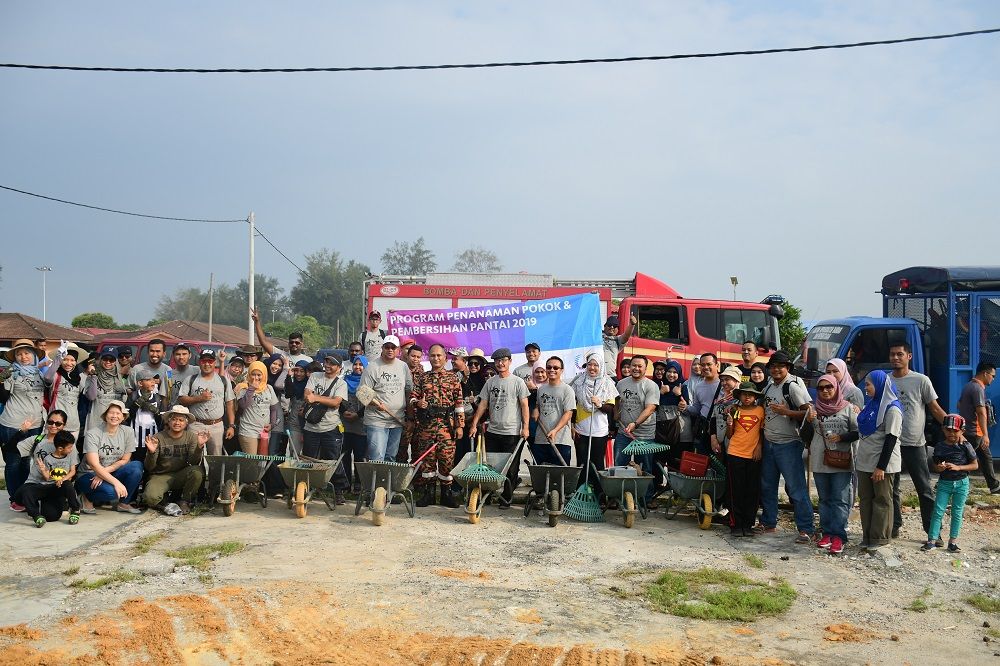 536 trees planted at Pantai Remis by UMW Corporation