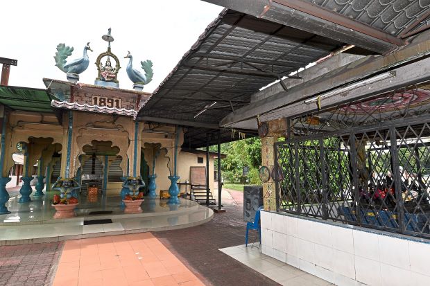 SELANGOR GOVT URGES ALL PARTIES TO ABIDE BY COURT'S DECISION
