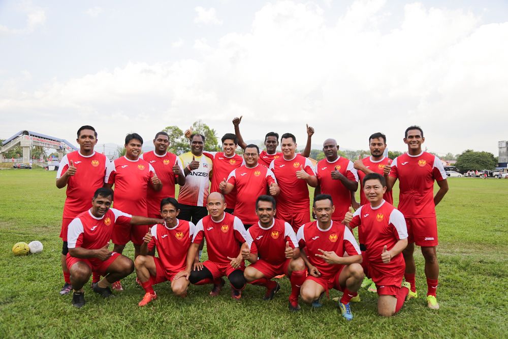 Amirudin, Syed Saddiq sertai perlawanan bola sepak
