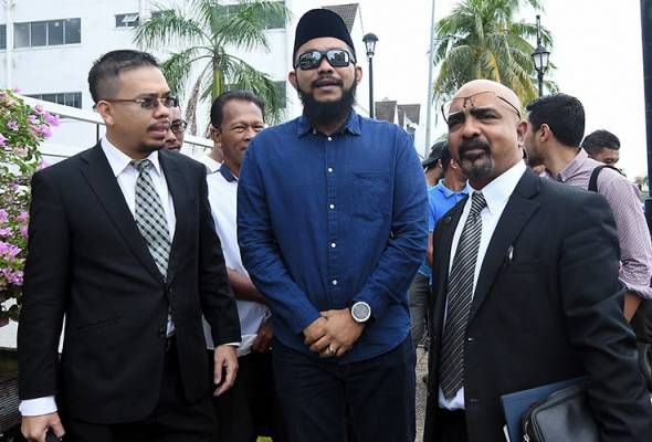 PAPAGOMO PLEADS NOT GUILTY TO CHARGES OF CAUSING HURT ON YOUTH MINISTER