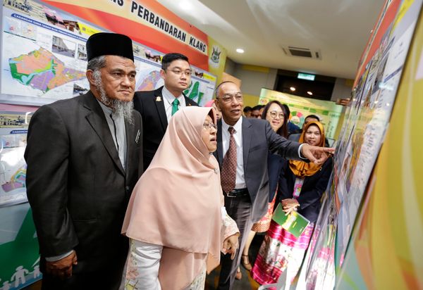 Klang diperkasa, rancak pembangunan negeri