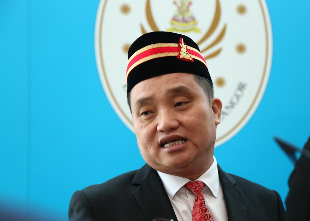 Etika pemakaian: Tiada sebarang tindakan - Suee Lim