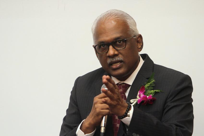 கூட்டரசு நீதிமன்றத்தை அவமதித்ததாக சார்ல்ஸ் சந்தியாகோ மீது போலீஸ் புகாரா?