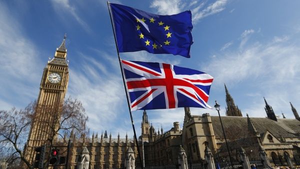 EU AGREES TO SHORT BREXIT EXTENSION