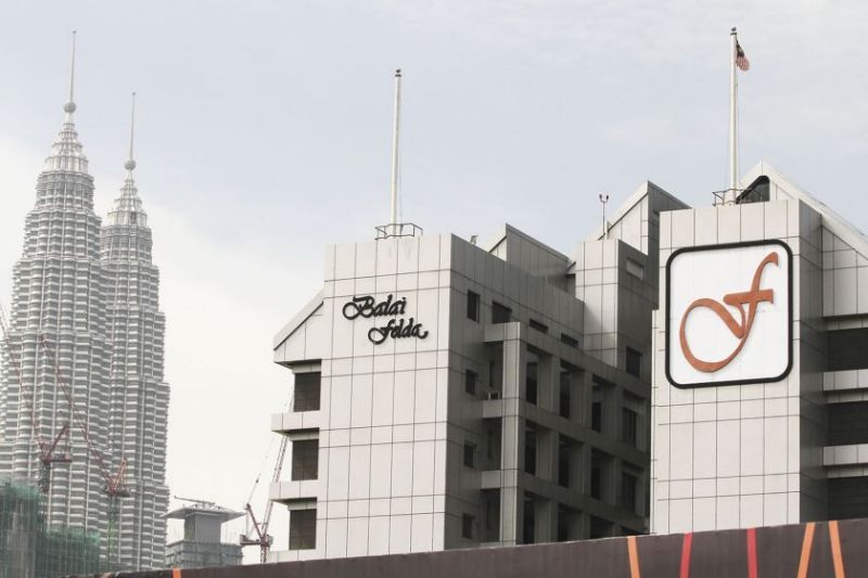 GOVT READY TO CONSIDER ANAK'S PROPOSAL TO RECLAIM FELDA ASSETS