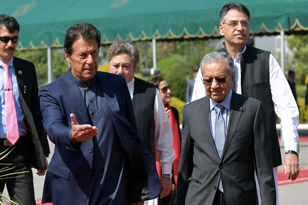 Dr Mahathir negarawan Malaysia, dunia Islam - Imran Khan